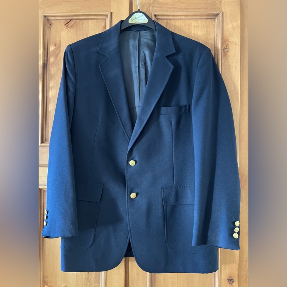 Vintage Navy Blazer w/ Gold Crest Buttons (Simon’s Copley Square)